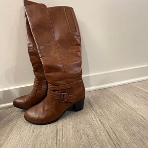 Stylish Brown Heeled Boots